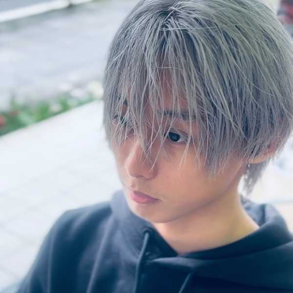 ★ホワイトシルバー×ブリーチカラー3回