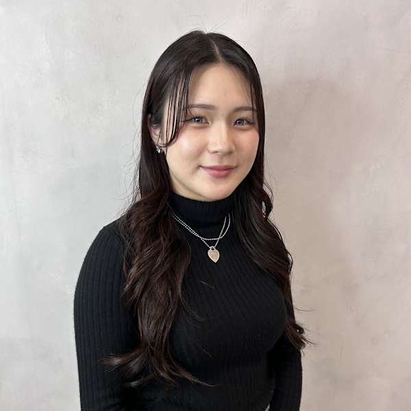 EARTH coiffure beaut? 上尾店【アースコアフュールボーテアゲオテン】のスタッフ紹介。伏見 魅月