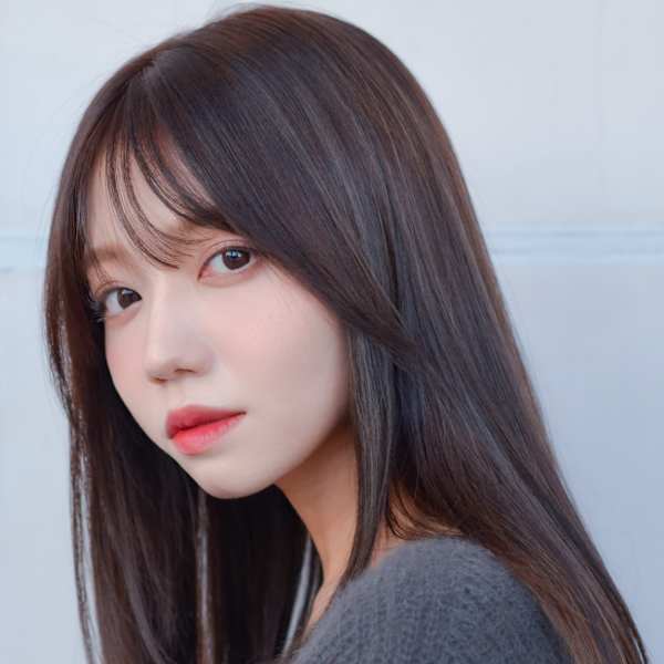 透け感ストレートで大人の余裕