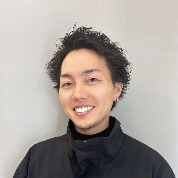 Crede hair's五日市店【クレーデヘアーズイツカイチテン】のスタッフ紹介。藤原 彰麻