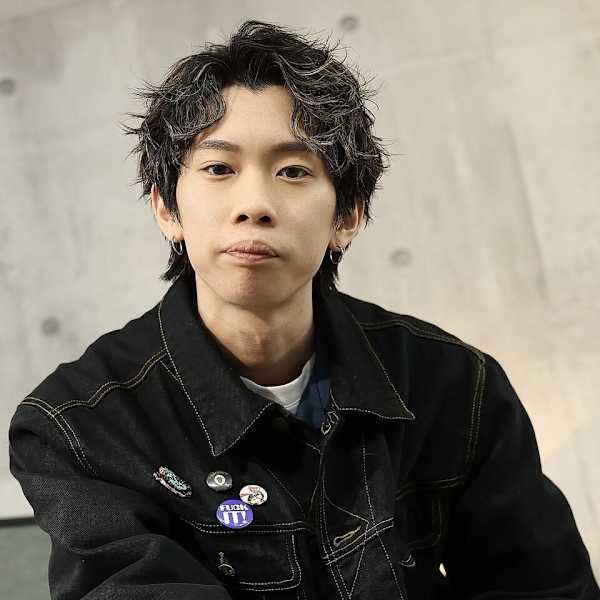 MENIN MEN'S SALON【メイン メンズサロン】のスタッフ紹介。高橋 伶豪