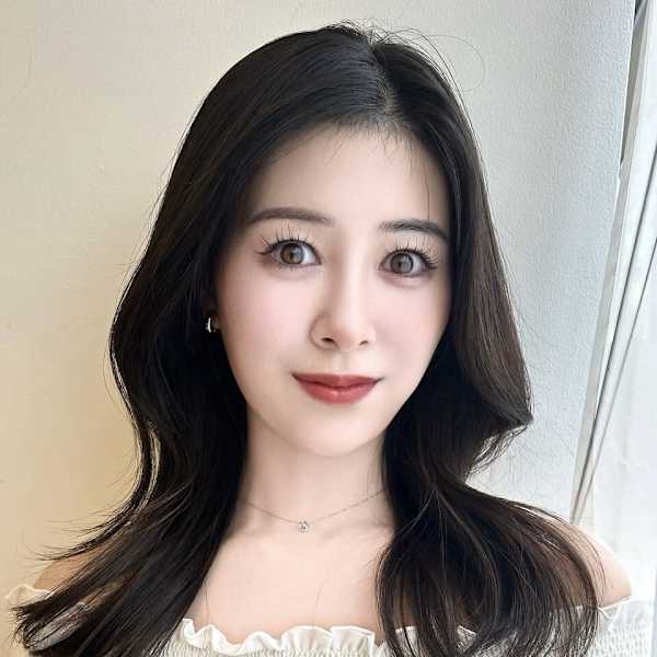 くびれ巻き/暗髪 /透明感カラー/レイヤー/ミディアムヘア/