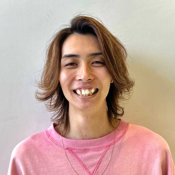 HAIR & MAKE EARTH 天満橋店【ヘアメイクアース テンマバシテン】のスタッフ紹介。有村 涼