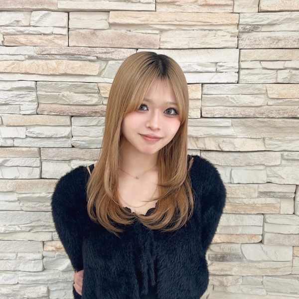 CREA【クレア】のスタッフ紹介。早川真帆