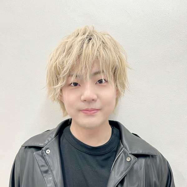 miel hair新宿 ケアブリーチ 髪質改善 スパ【ミエルヘアー ケアブリーチ カミシツカイゼン スパ】のスタッフ紹介。【mielhair新宿】石橋卓典