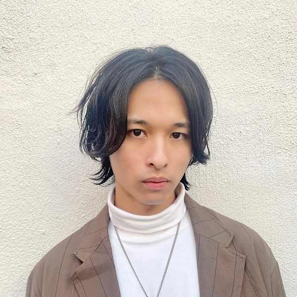 miel hair新宿 ケアブリーチ 髪質改善 スパ【ミエルヘアー ケアブリーチ カミシツカイゼン スパ】のスタッフ紹介。【mielhair新宿】末兼聖夜