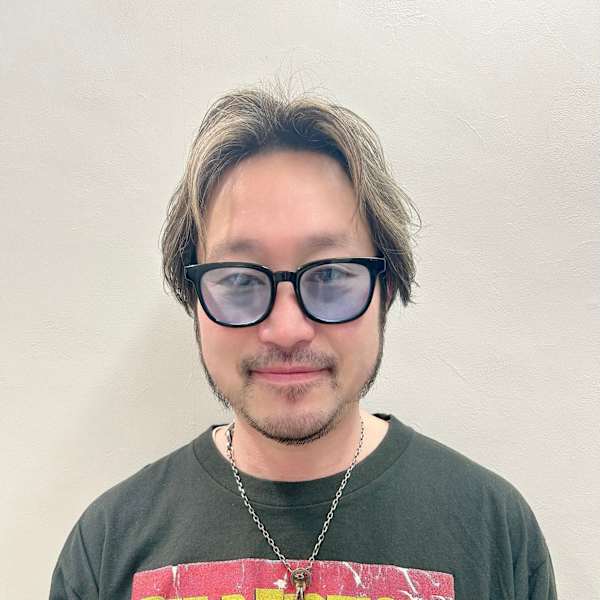 miel hair新宿 ケアブリーチ 髪質改善 スパ【ミエルヘアー ケアブリーチ カミシツカイゼン スパ】のスタッフ紹介。【mielhair新宿】熊谷 兼吾