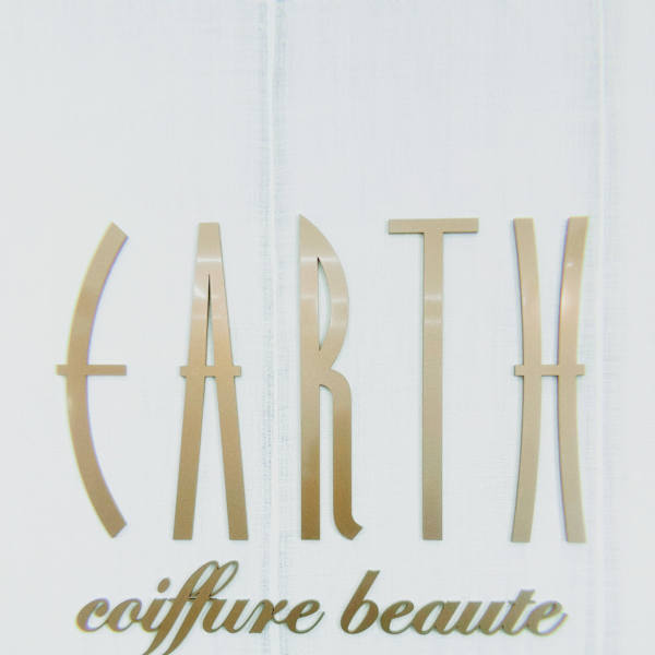 EARTH coiffure beaut? 高岡店【アース コアフュールボーテ タカオカテン】のスタッフ紹介。山崎開世