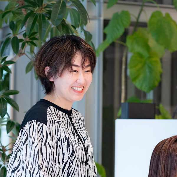 Kraemer Paris 福岡【クラメールパリ フクオカ】のスタッフ紹介。成田 亜里紗