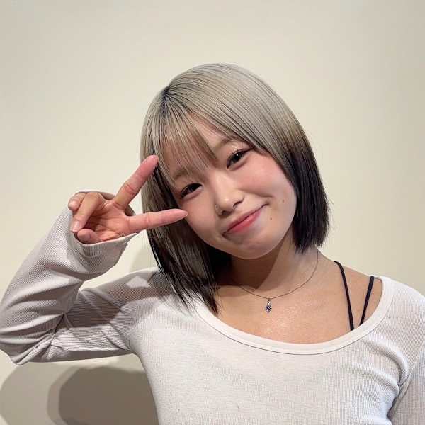 ENTER 天神店 髪質改善/ケアブリーチ/ダブルカラー【エンター テンジンテン カミシツカイゼンケアブリーチダブルカラー】のスタッフ紹介。戸田 彩矢奈