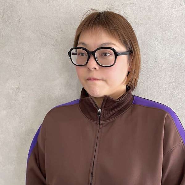 VICINO+n【ヴィチーノ プラスエヌ】のスタッフ紹介。吉野 麻里