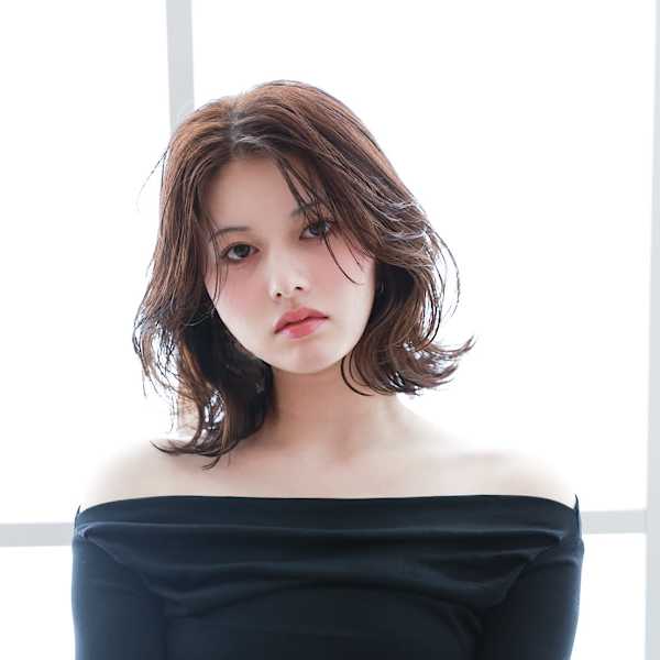 クールボブ　外ハネボブ　レイヤーボブ|JENNIE by Menon