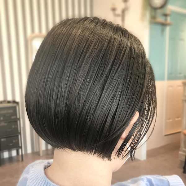 丸みがかわいいショートボブ|tricot