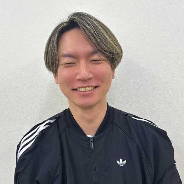 NaVI by KENJE【ナビバイケンジ】のスタッフ紹介。加藤 慶