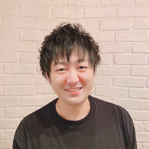 北千住美容室 髪質改善 完全個室内完結型サロン Sereine salon HANARE【キタセンジュビヨウシツ カミシツカイゼン カンゼンコシツナイカンケツガタサロン スレーヌサロンハナレ】のスタッフ紹介。長戸 亮