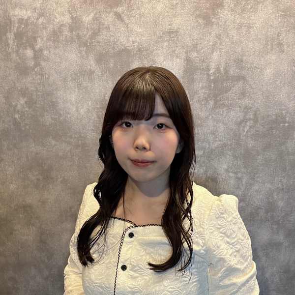Lusso libera 池袋店【ルッソリベラ イケブクロテン】のスタッフ紹介。野村 彩乃