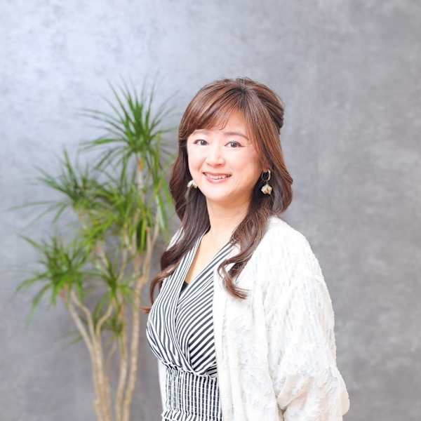 amberl【アンバール】のスタッフ紹介。宮城麗香