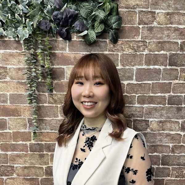 Lusso chiaro　西池袋店【ルッソチアロ　ニシイケブクロテン】のスタッフ紹介。ISHIDA　YUI