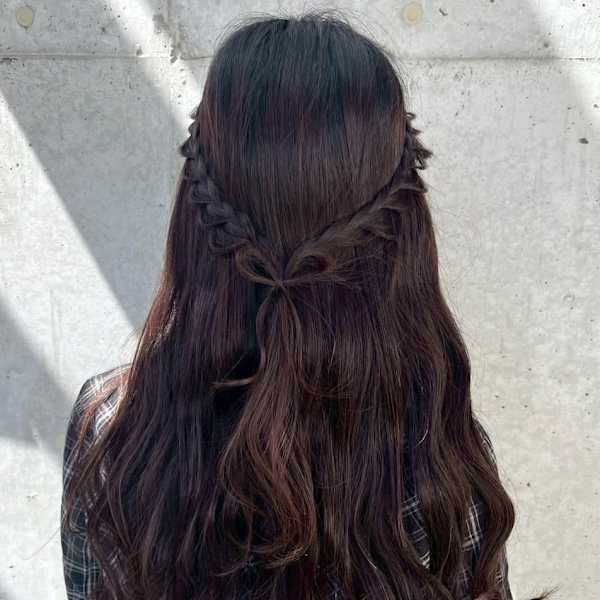 ヘアセット ダウンスタイル 三つ編み リボン 蝶々結び