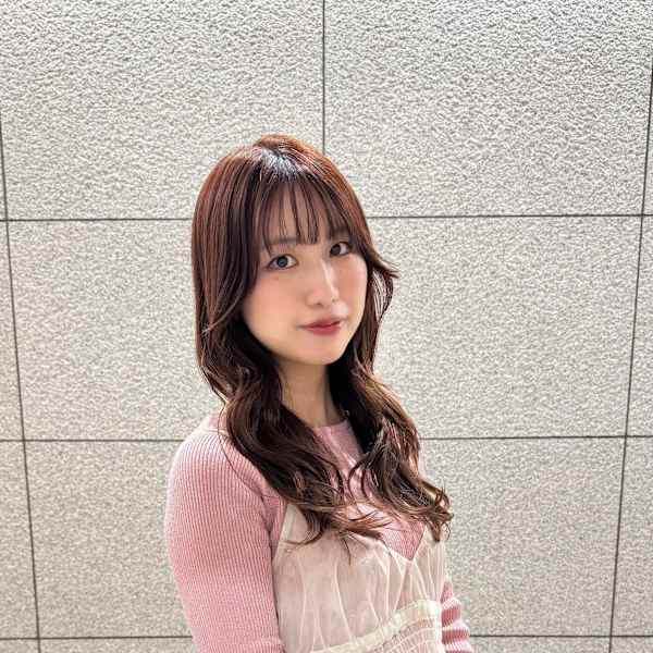 tip・top町田店【チップタップマチダテン】のスタッフ紹介。小辻 李菜