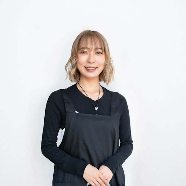 アイブロウ&まつげパーマ専門店 IVY-LINE 錦糸町【アイブロウアンドマツゲパーマセンモンテンアイビーライン キンシチョウ】のスタッフ紹介。マイカ