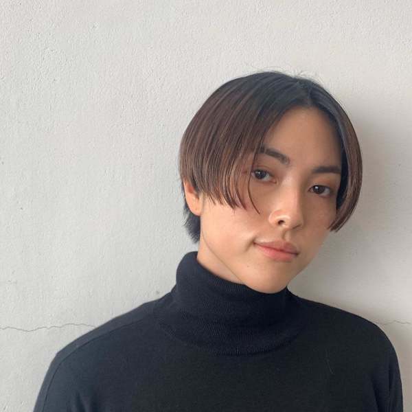 美髪似合わせカットワイドバング外ハネボブ小顔イメチェン