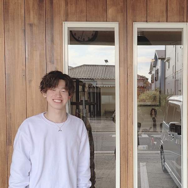 BARNEYS HAIR【バーニーズヘアー】のスタッフ紹介。加藤 康介
