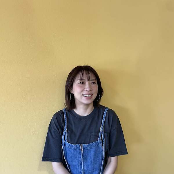 BARNEYS HAIR【バーニーズヘアー】のスタッフ紹介。周田里美