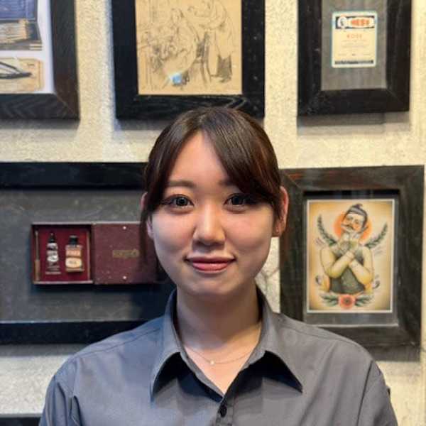 ヒロ銀座 大阪本店【ヒロギンザ オオサカホンテン】のスタッフ紹介。真鍋愛梨