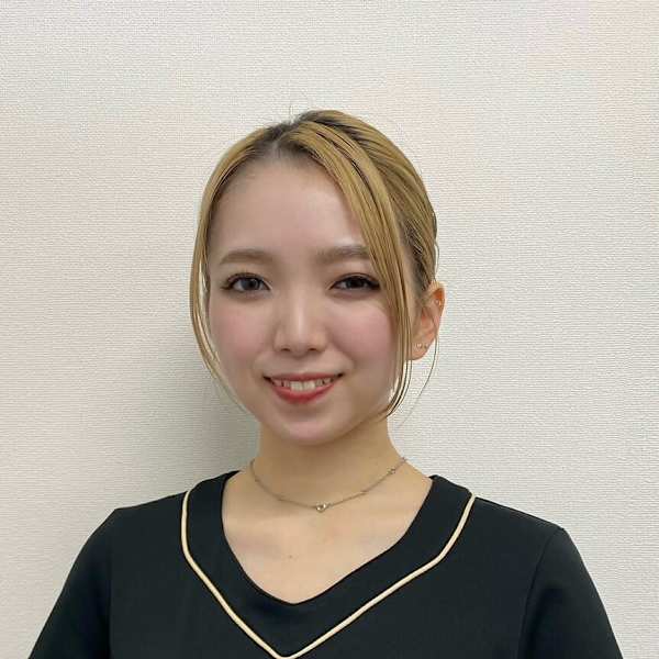 beauty salon shucre 高畑店【ビューティーサロンシュクレタカバタテン】のスタッフ紹介。タカハシ