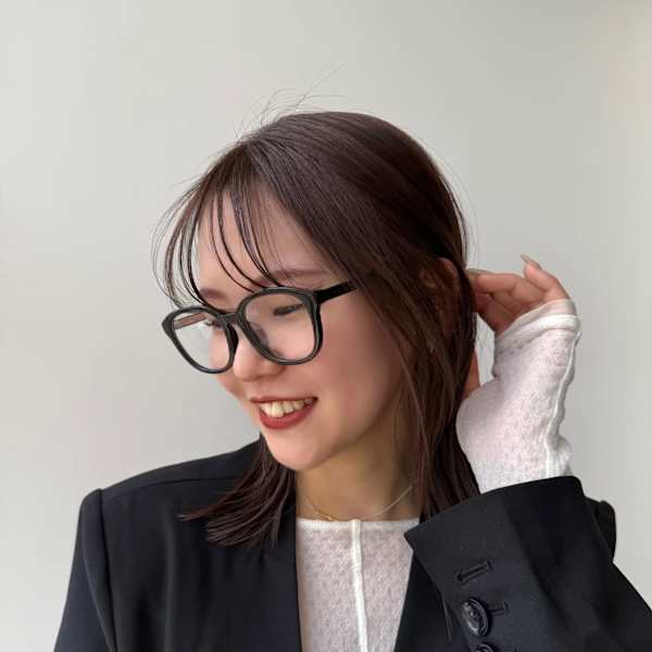 ナチュラルモードなミディアムレイヤー|La Sente 居留地 Aujua認定サロン