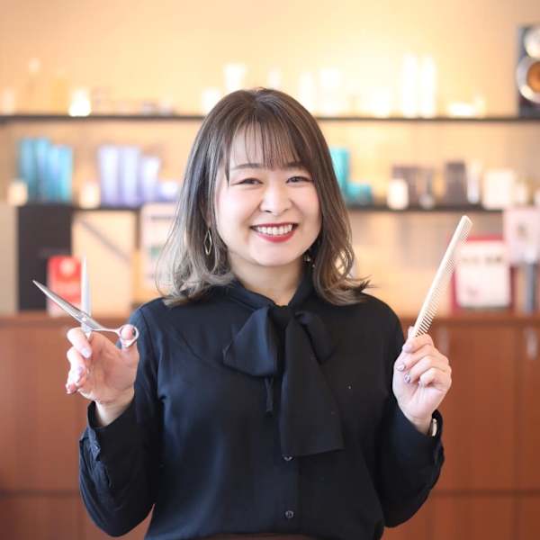 mod's hair 福岡姪浜店【モッズヘア フクオカメイノハマテン】のスタッフ紹介。中村香菜子