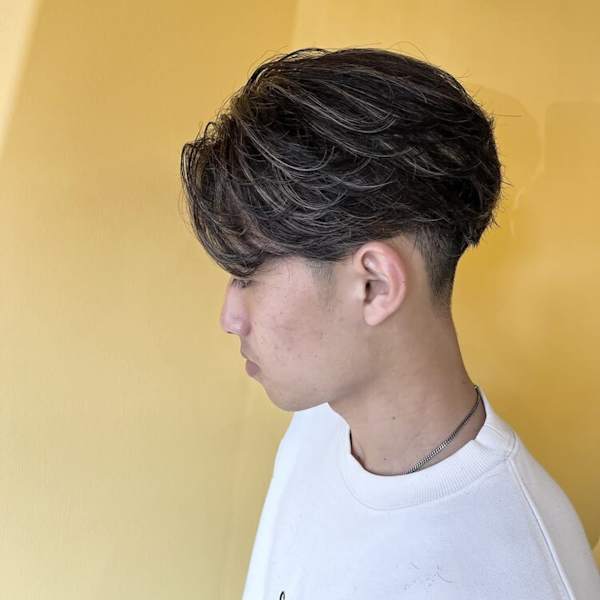 センターパート×ベージュメッシュ