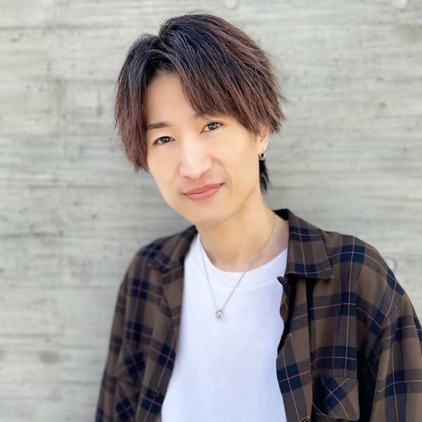 COVER HAIR bliss志木南口駅前店【カバーヘア ブリス シキエキミナミグチエキマエテン】のスタッフ紹介。出町 光流
