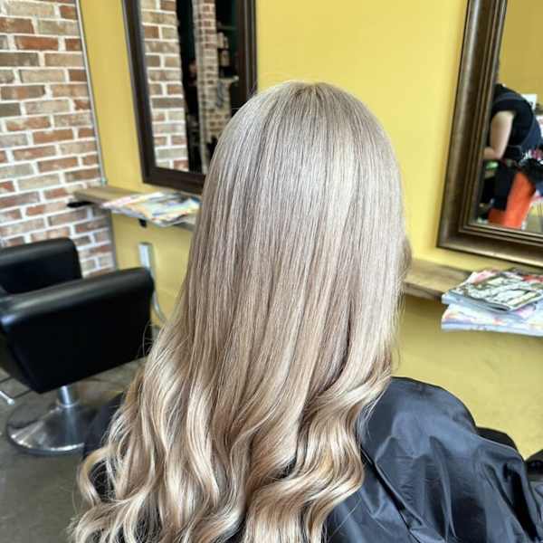 ハイトーンベージュ|BARNEYS　HAIR