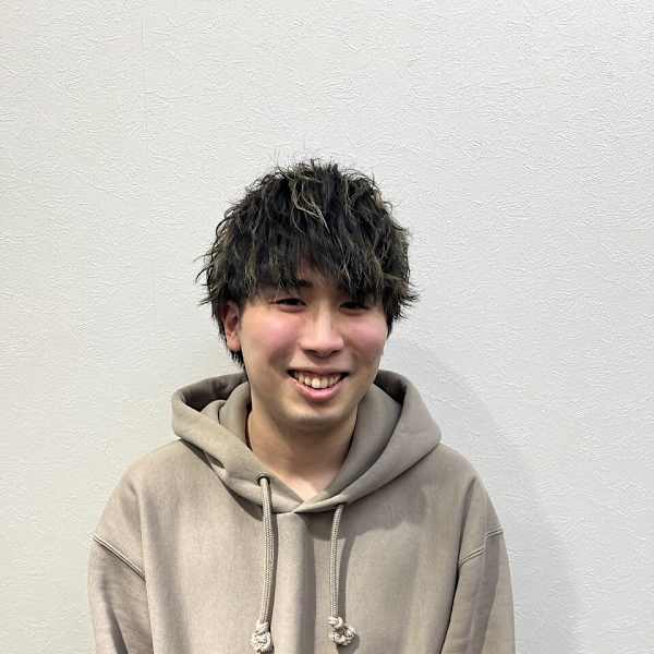 髪質改善専門店 個室型美容室GULGUL 秋葉原店【カミシツカイゼンセンモンテン コシツガタビヨウシツ グルグル】のスタッフ紹介。鹿倉尊