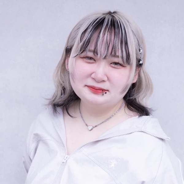 Ash 高幡不動店【アッシュタカハタフドウテン】のスタッフ紹介。桑島 美咲