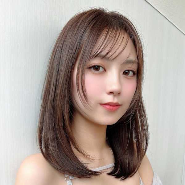 美髪ミディアムストレート寒色系カラー極細ハイライト