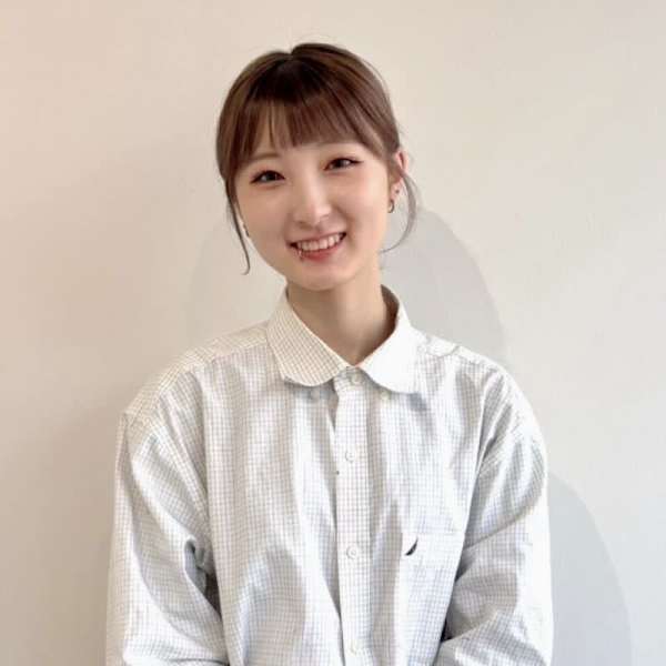 LUVISM 万代/新潟駅【ラヴィズム バンダイ ニイガタエキ】のスタッフ紹介。佐藤 里咲 【万代】