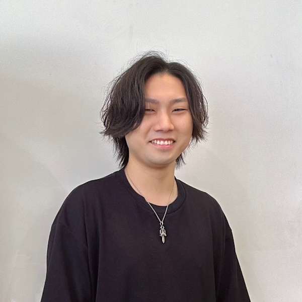 hair and spa palm 東大宮店【ヘアーアンドスパパームヒガシオオミヤテン】のスタッフ紹介。山崎 星河