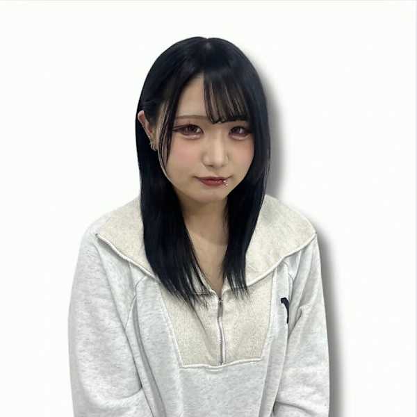 アイブロウサロン i'm 柏店【眉毛専門店】【アイブロウサロン アイム カシワテン マユゲセンモンテン】のスタッフ紹介。ミドリ