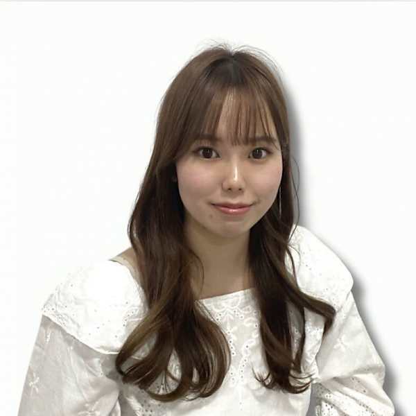 アイブロウサロン i’m立川南口店【眉毛専門店】【アイブロウサロン アイム タチカワミナミグチテン マユゲセンモンテン】のスタッフ紹介。アカネ