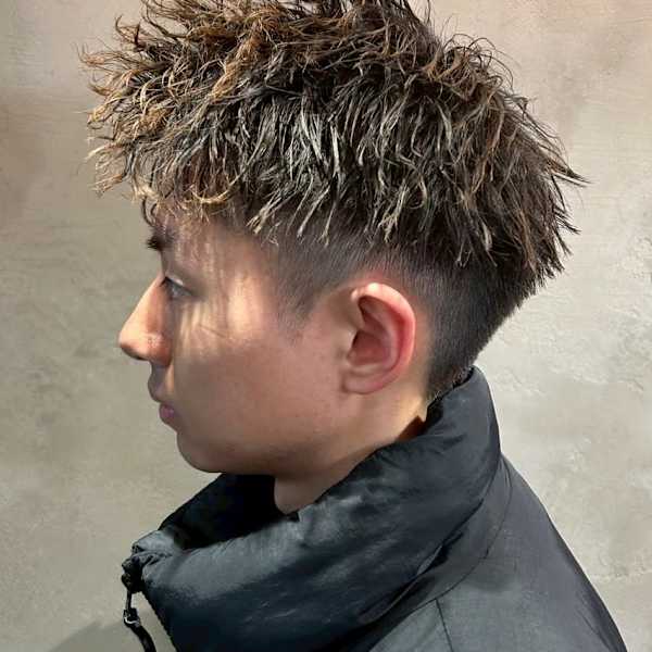  ツイスパ ツーブロック  メンズパーマ 刈り上げ|完全個室 THIS IS BARBER 3rd