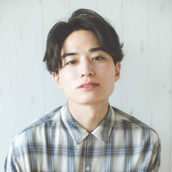 メンズマッシュ センターパート ニュアンスパーマ|hoNua.