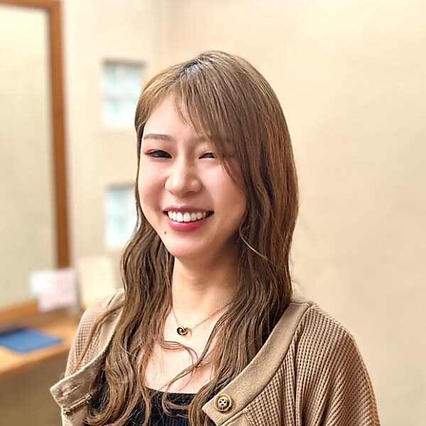 Lian hair design【リアンヘアデザイン】【リアンヘアデザイン】のスタッフ紹介。水川 梓