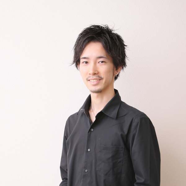 hair salon MOCO【モコ】のスタッフ紹介。岡田 拓也