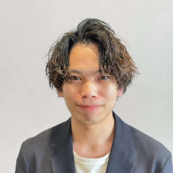 NYNY Mothersイオン大日店【ニューヨークニューヨーク マザーズイオンダイニチテン】のスタッフ紹介。西山 賢志