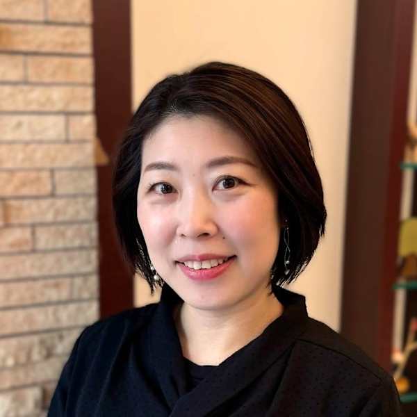hair+make CLEAR【ヘアメイククリア】のスタッフ紹介。山賀 美貴子