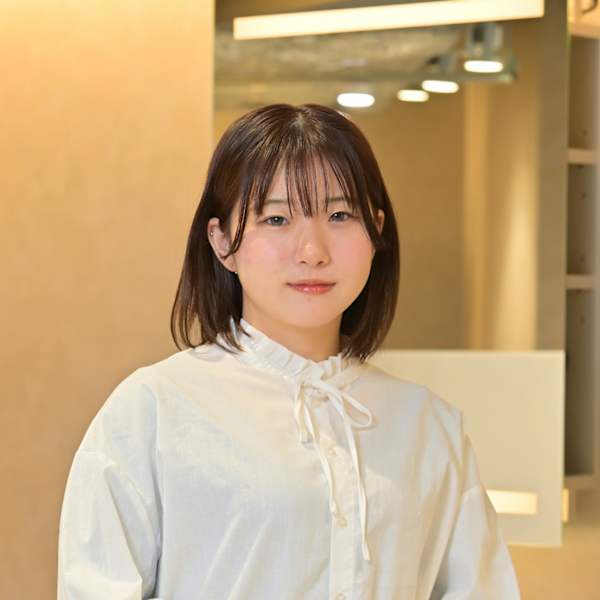 【全席半個室】髪質改善×ヘッドスパLaLarOomo 渋谷公園通り店【ララルーモ】【ララルーモシブヤコウエンドオリテン】のスタッフ紹介。佐藤 結衣【渋谷駅】