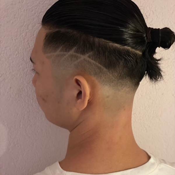 後ろ姿で差をつけろ!マンバンフェードで魅せる男の美学